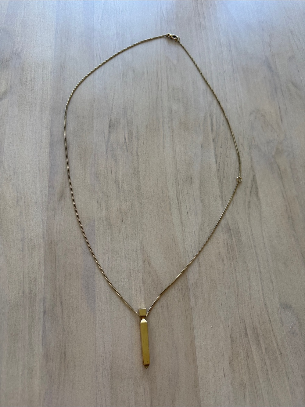 India Hicks gold plated pendant player necklace | old money, timeless wardrobe